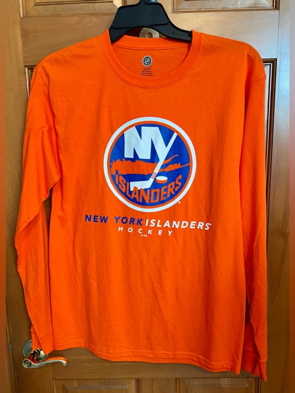 NHL New York Islanders Long Sleeve Tee
